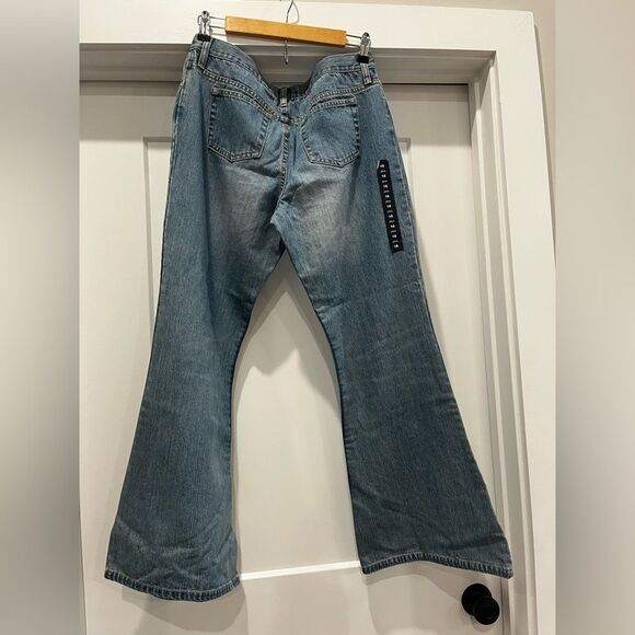 NWT Vintage Gap Kids/Junior’s Y2K Mid-rise Flare Blue Denim Jeans Size 18+ - Picture 7 of 7